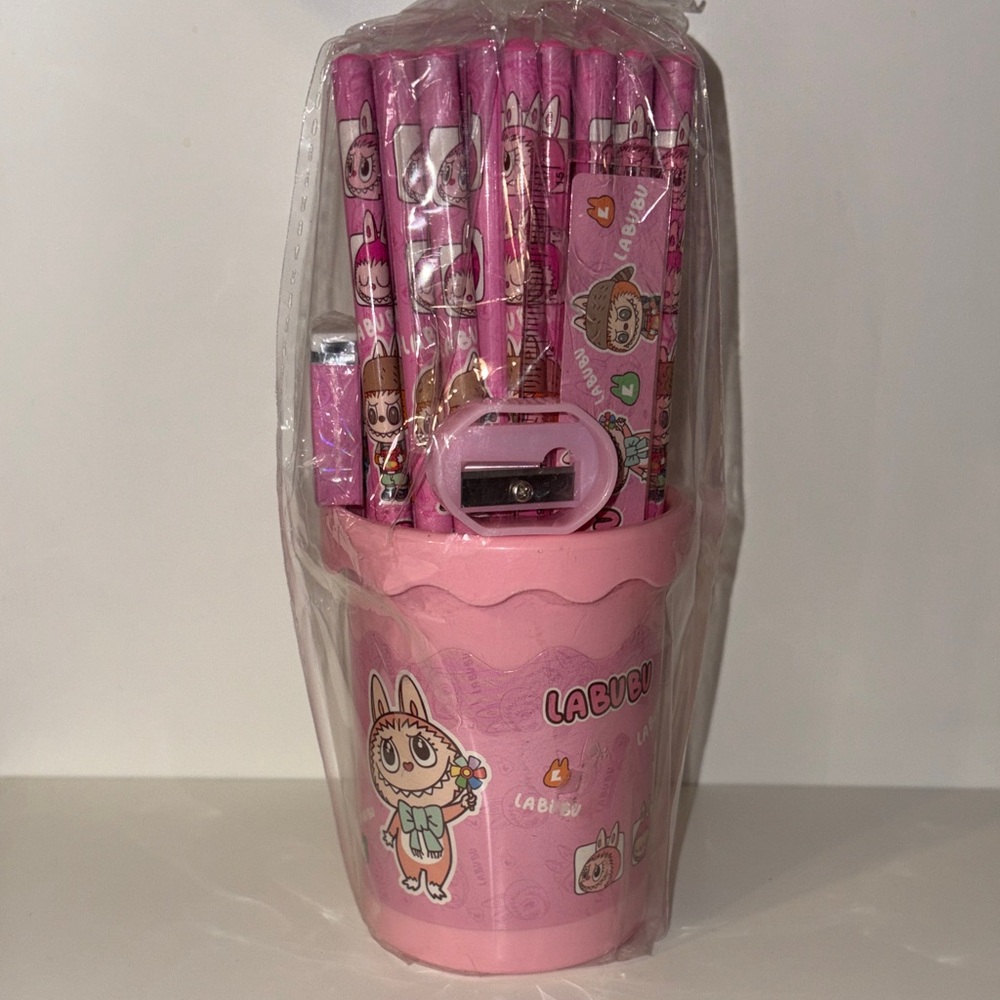 Set of 50 Labubu pencil / stationary